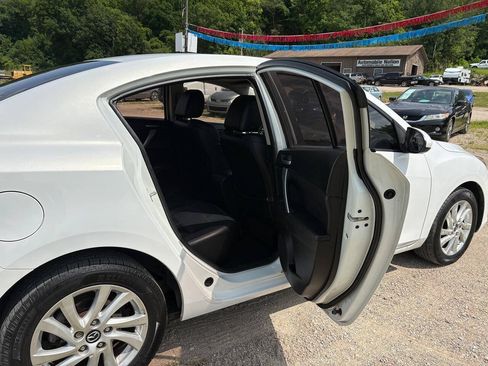 Used 2013 MAZDA MAZDA3 i Grand Touring FWD image 16
