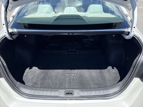 Used 2024 Nissan Altima 2.5 SV FWD image 28