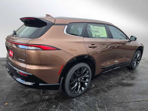 New 2025 Toyota Crown Signia image 3