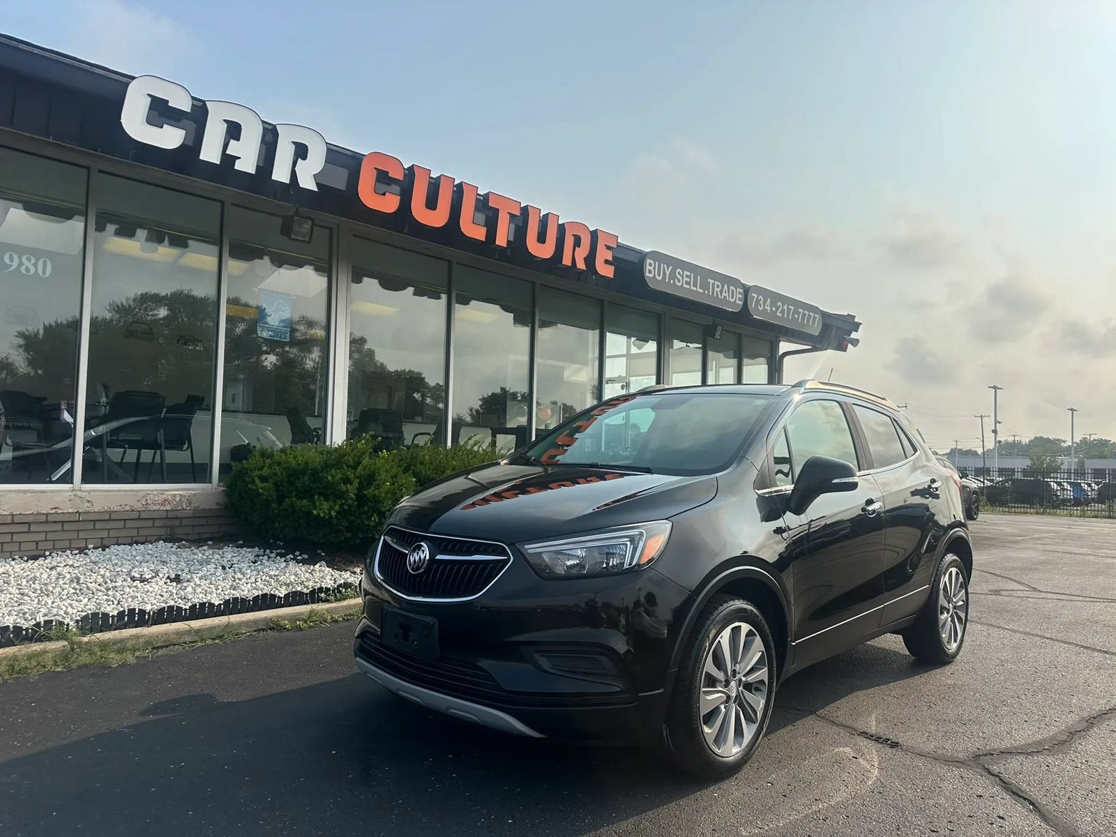 Used 2019 Buick Encore Preferred AWD/4WD image 1