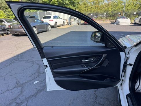 Used 2015 BMW 335i xDrive Sedan AWD/4WD image 19