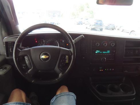 Used 2021 Chevrolet Express 2500 w/ Driver Convenience Package RWD image 19