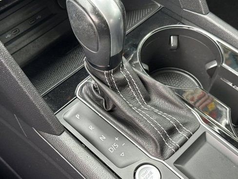 Used 2021 Volkswagen Atlas SEL R-Line image 25