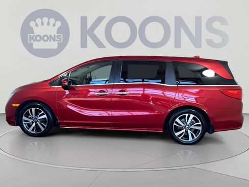 Used 2024 Honda Odyssey Touring image 2