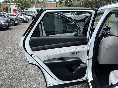 Used 2025 Hyundai Tucson SEL FWD image 23