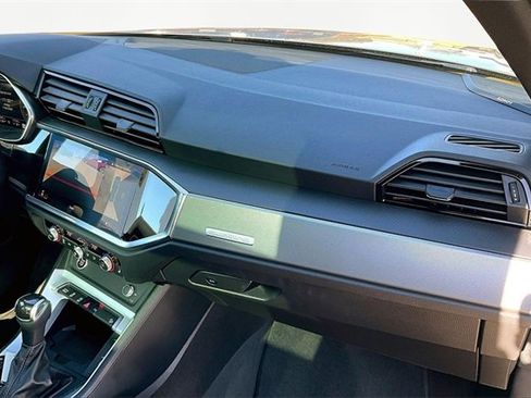 Used 2023 Audi Q3 2.0T Premium Plus w/ Premium Plus Package image 16