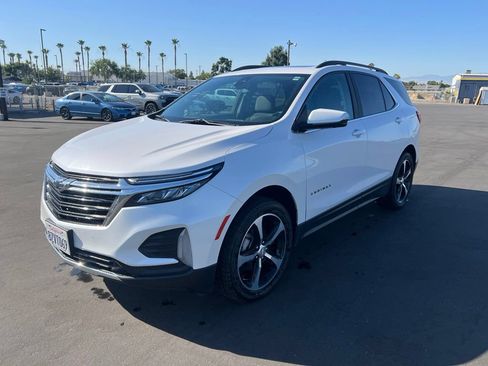 Used 2022 Chevrolet Equinox LT AWD/4WD image 3