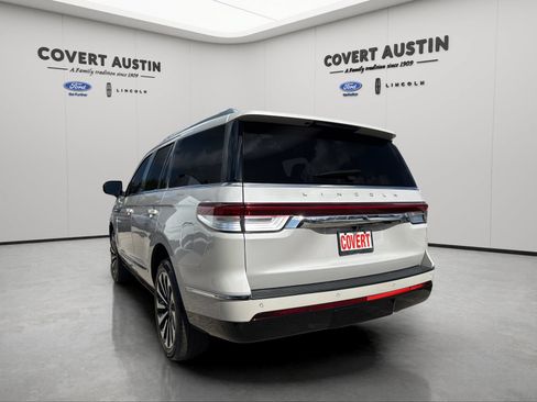 Certified 2024 Lincoln Navigator Reserve AWD/4WD image 3