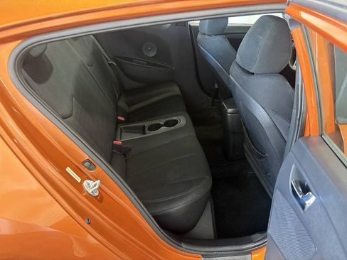 Used 2013 Hyundai Veloster FWD image 19