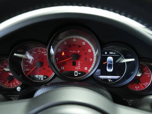 Used 2019 Porsche 911 Turbo image 14