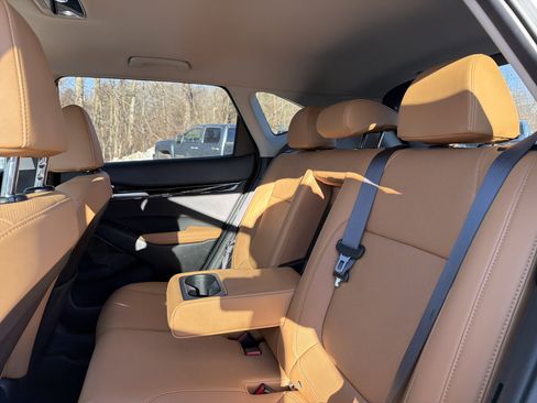 Used 2024 Kia Seltos EX image 32