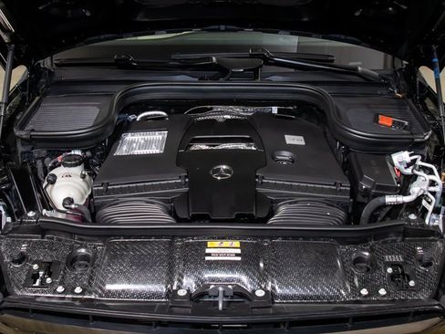New 2026 Mercedes-Benz GLS 580 4MATIC image 5