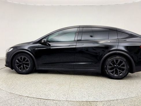 Used 2024 Tesla Model X image 8