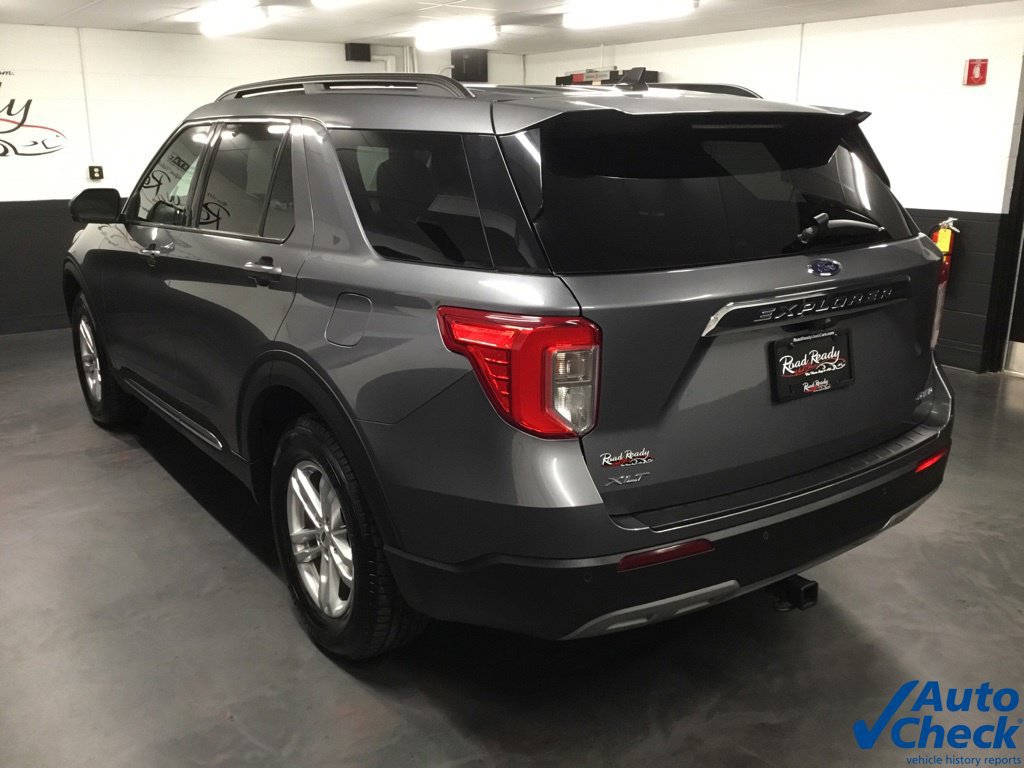 Used 2022 Ford Explorer XLT w/ Equipment Group 202A AWD/4WD image 7
