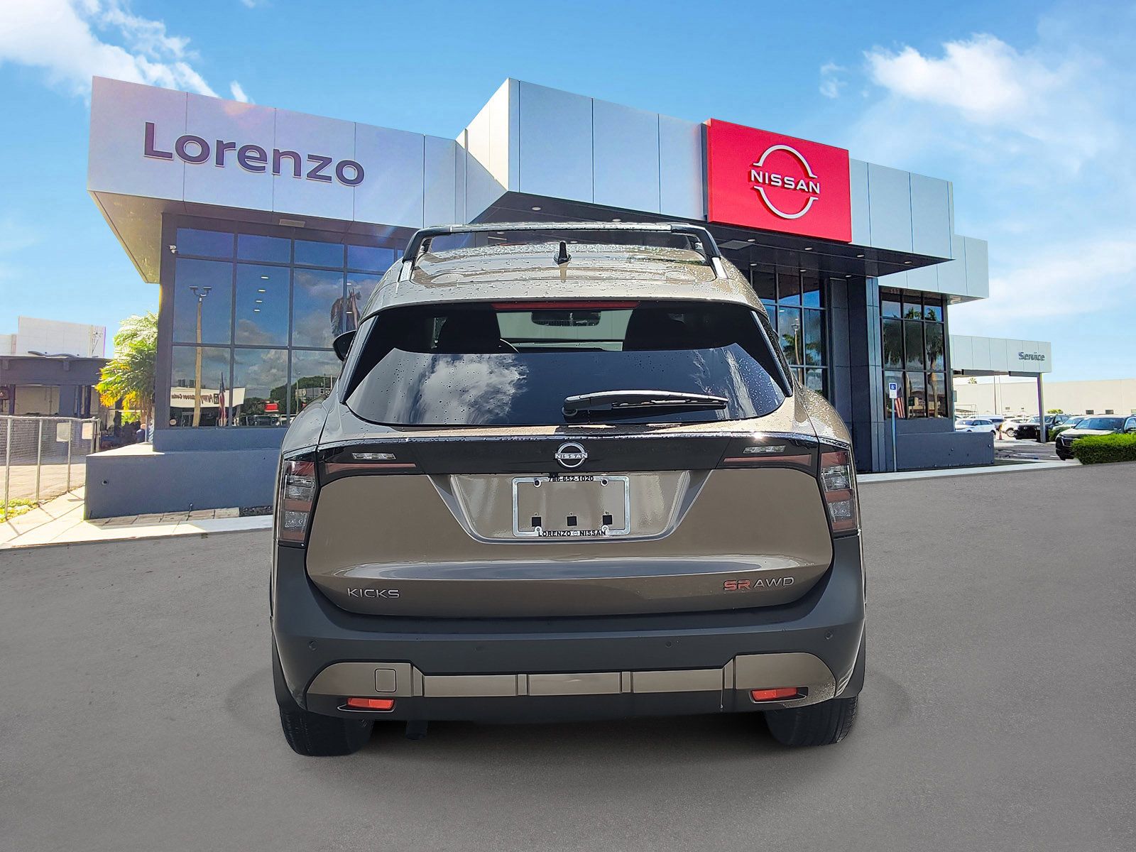 Used 2026 Nissan Kicks SR w/ Cold Weather Package AWD/4WD image 5