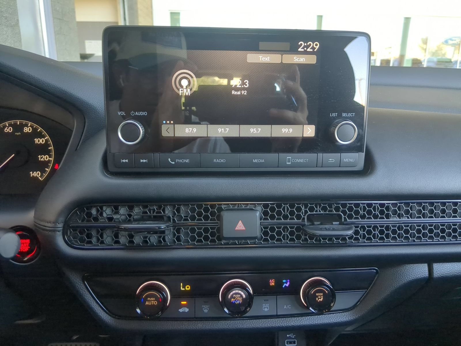 Used 2024 Honda HR-V LX image 18