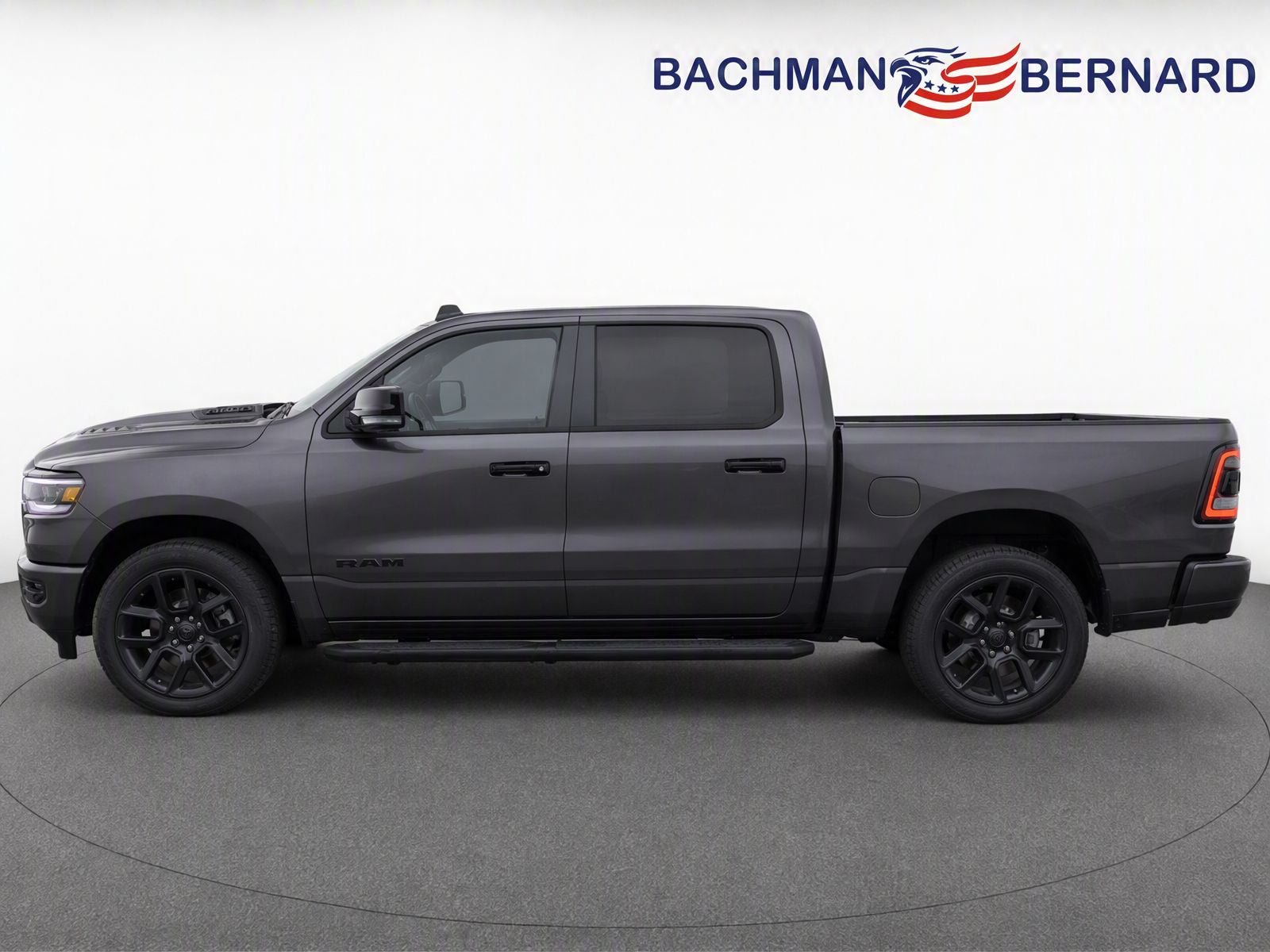 Used 2024 RAM 1500 Laramie AWD/4WD image 4