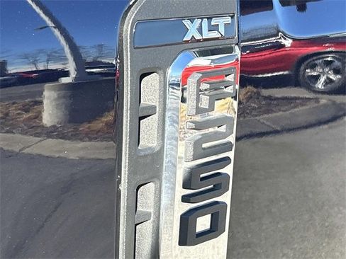 Used 2025 Ford F250 XLT image 10