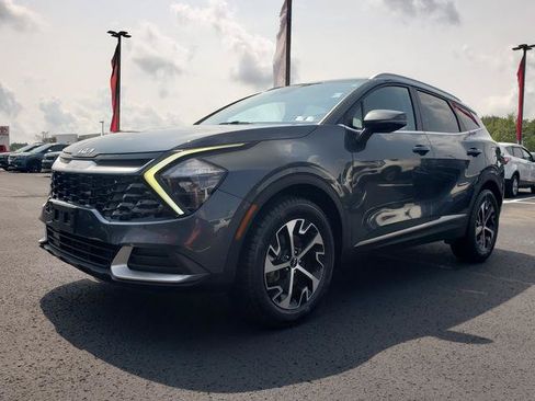 Used 2023 Kia Sportage EX AWD/4WD image 9