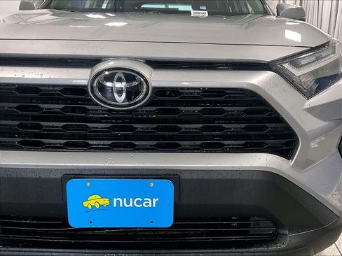 Certified 2025 Toyota RAV4 XLE AWD/4WD image 32
