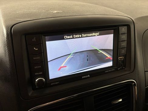 Used 2015 Dodge Grand Caravan SXT w/ Rear Park Assist Package image 24