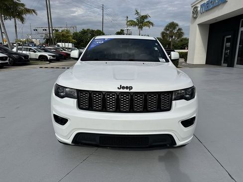 Used 2018 Jeep Grand Cherokee Altitude RWD image 29