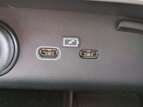 New 2026 Volvo XC40 B5 Plus w/ Protection Package Premier image 22