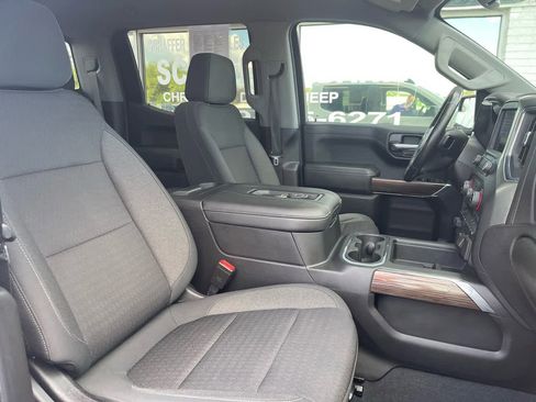 Used 2021 Chevrolet Silverado 1500 LT Trail Boss w/ Convenience Package II image 11