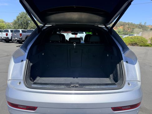 Used 2018 Audi Q3 2.0T Premium Plus w/ Premium Plus Package AWD/4WD image 9