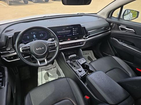 Used 2024 Kia Sportage EX FWD image 9