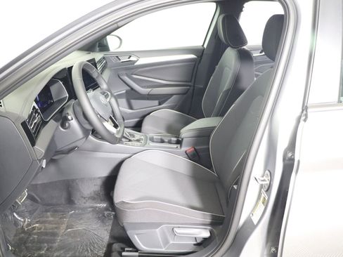 Used 2025 Volkswagen Jetta Sport image 25