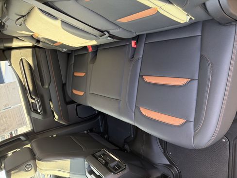 Certified 2024 GMC Sierra 1500 AT4 w/ Technology Package image 20