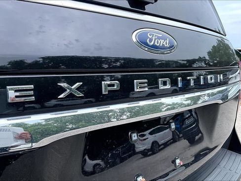 Used 2024 Ford Expedition Limited RWD image 42