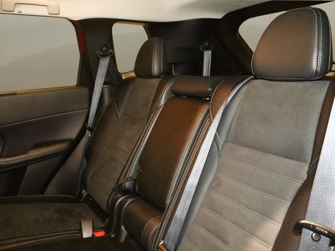 Used 2024 Mitsubishi Outlander SE image 16