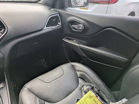 Used 2021 Jeep Cherokee High Altitude image 14