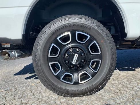 New 2025 Ford F350 Platinum w/ FX4 Off-Road Package image 34