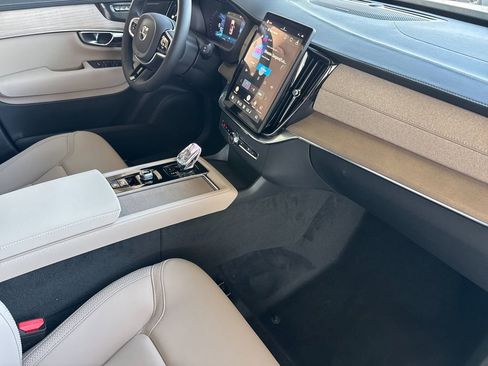 New 2026 Volvo XC90 T8 Plus image 16