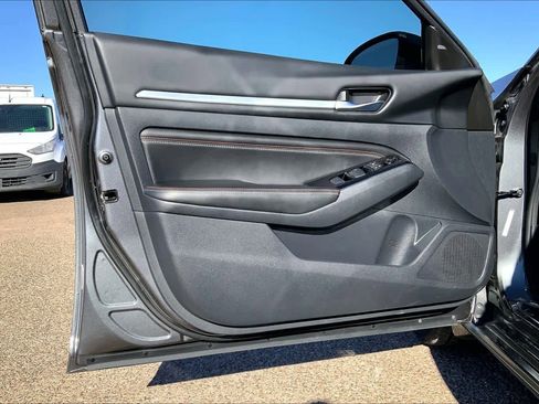 Used 2023 Nissan Altima 2.0 SR image 44