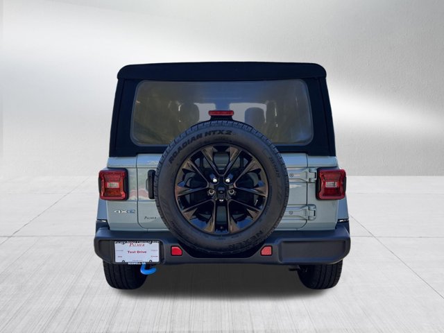 Used 2024 Jeep Wrangler Unlimited Sahara AWD/4WD image 7