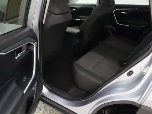 Used 2025 Toyota RAV4 XLE w/ Convenience Package AWD/4WD image 28