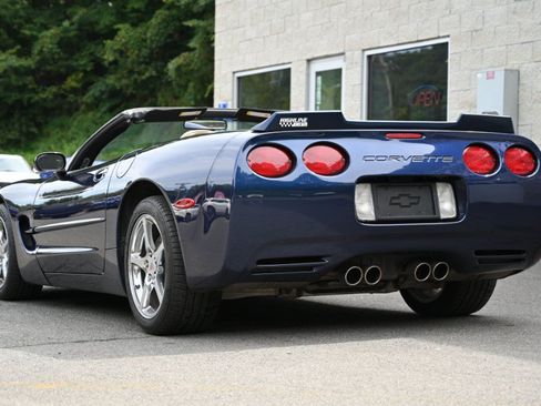 Used 2000 Chevrolet Corvette Convertible w/ Memory Pkg RWD image 7
