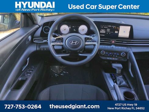 Certified 2024 Hyundai Elantra SEL FWD image 16