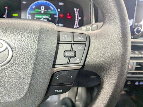 Certified 2025 Toyota Camry LE image 14