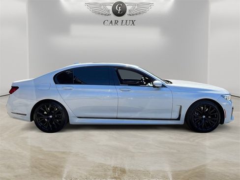 Used 2021 BMW 750i xDrive w/ Executive Package image 6