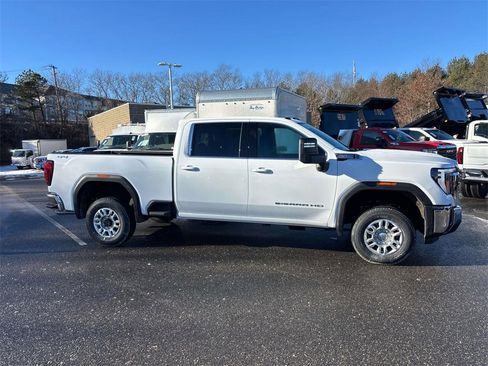 New 2026 GMC Sierra 2500 AT4 w/ Technology Package image 2
