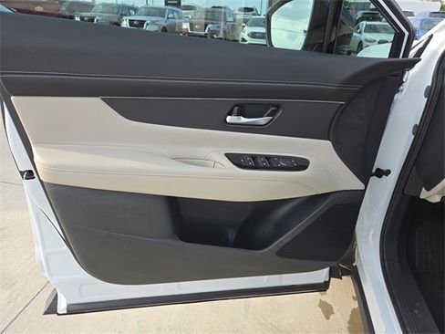 Certified 2025 Nissan Murano SV w/ Cargo Package image 11