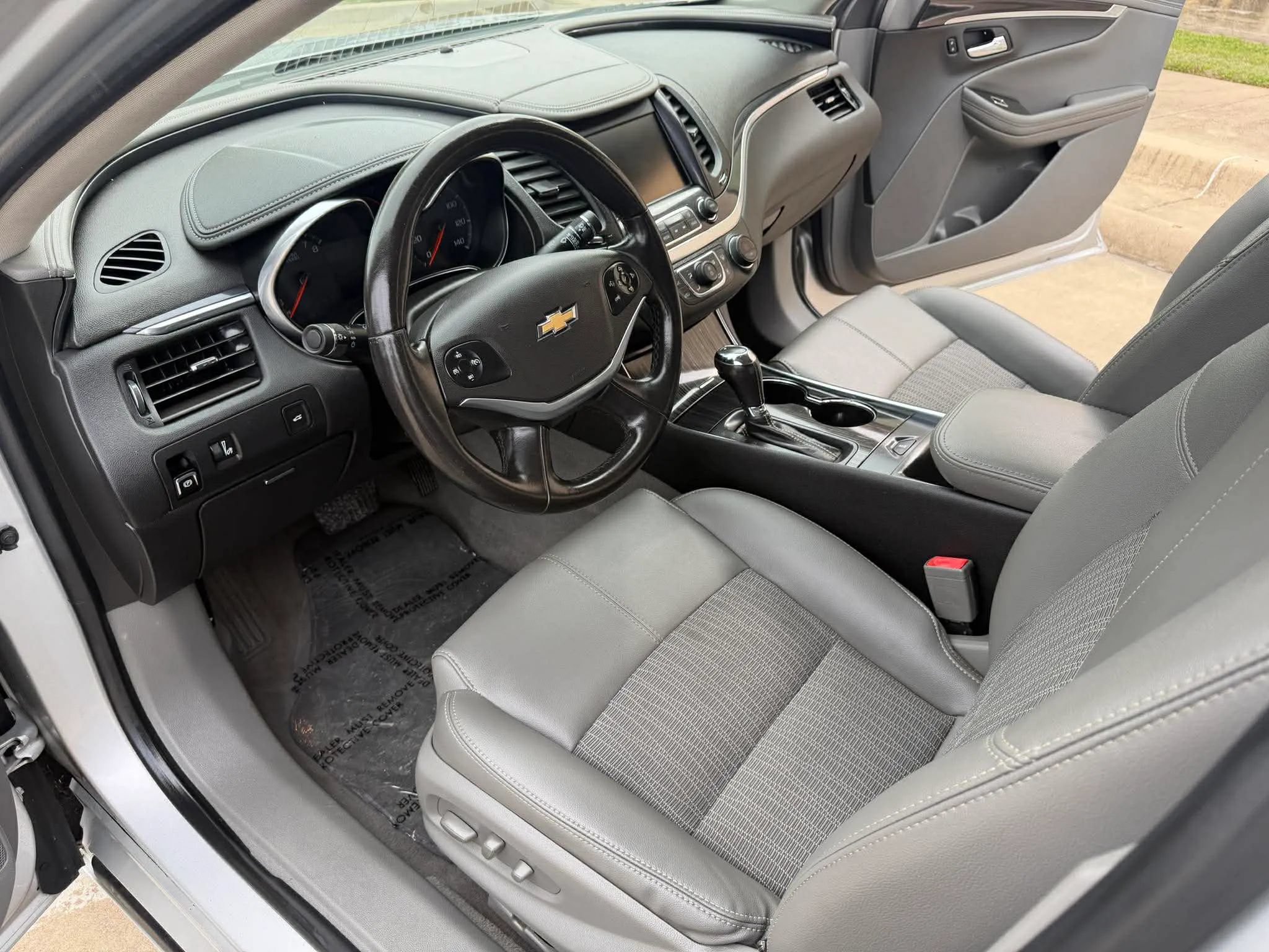 Used 2019 Chevrolet Impala LT FWD image 20