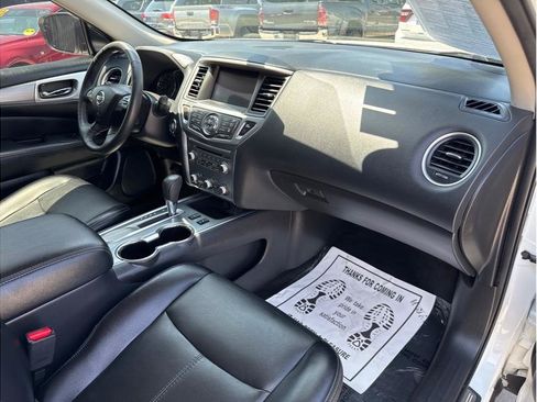 Used 2020 Nissan Pathfinder SL FWD image 30