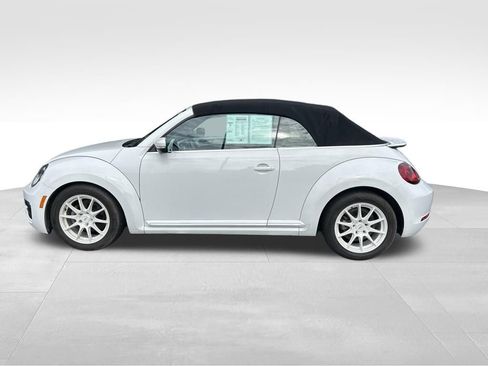 Used 2018 Volkswagen Beetle 2.0T S FWD image 2