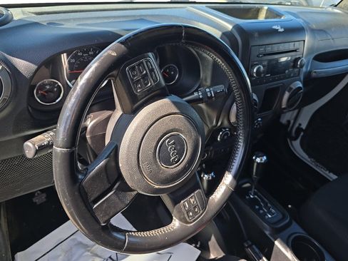 Used 2016 Jeep Wrangler Sport w/ Connectivity Group AWD/4WD image 6